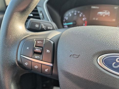 Used 2021 Ford Escape SE image 16