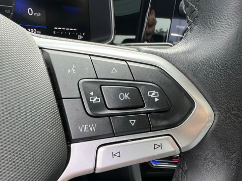 Used 2025 Volkswagen Jetta SE image 45