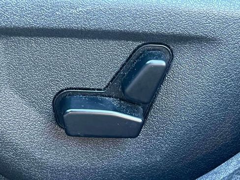 Used 2010 Jeep Commander Sport AWD/4WD image 18