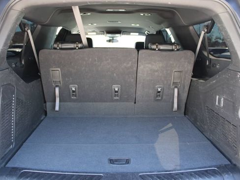 Used 2024 Chevrolet Suburban LS w/ Driver Alert Package RWD image 9