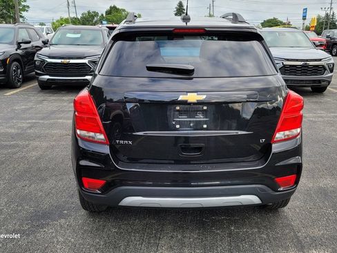 Used 2019 Chevrolet Trax LT w/ LT Convenience Package FWD image 5