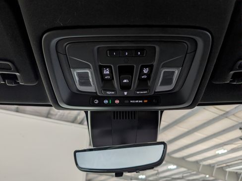 Used 2024 GMC Sierra 1500 AT4 w/ Technology Package image 28