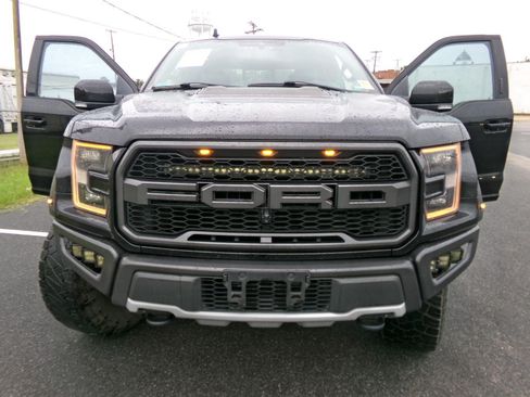 Used 2019 Ford F150 Raptor w/ Equipment Group 802A Luxury AWD/4WD image 5