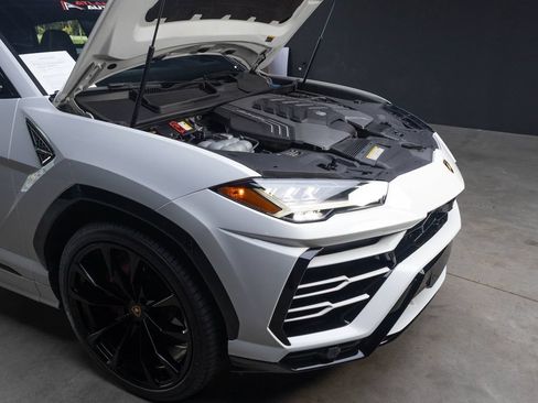 Used 2022 Lamborghini Urus AWD/4WD image 62