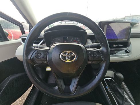 Used 2025 Toyota Corolla LE image 14
