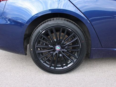 Used 2017 Alfa Romeo Giulia Ti w/ TI Lusso Light Wood Package image 38