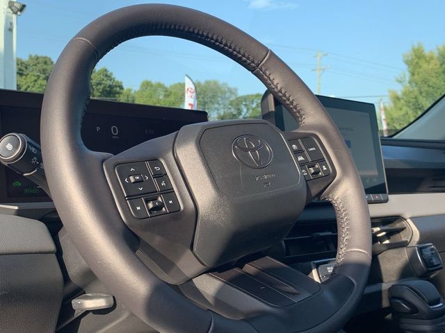 Used 2026 Toyota RAV4 XLE Premium AWD/4WD image 19