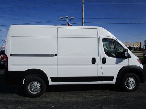 New 2024 RAM ProMaster 2500 w/ Power Group image 7