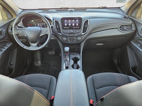 Used 2022 Chevrolet Equinox RS w/ Infotainment Package image 15