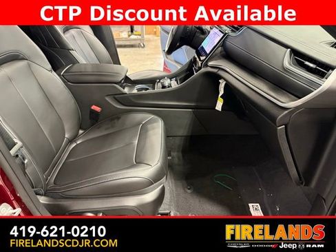 New 2025 Jeep Grand Cherokee Limited image 19