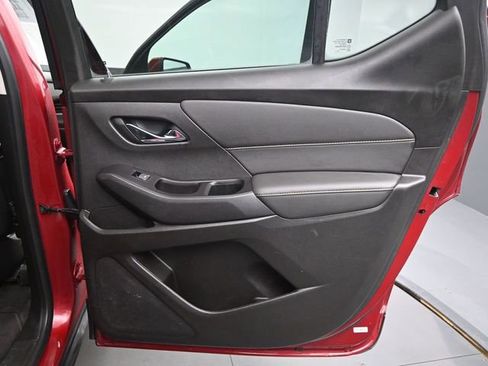 Used 2019 Chevrolet Traverse LT w/ LT Premium Package AWD/4WD image 18