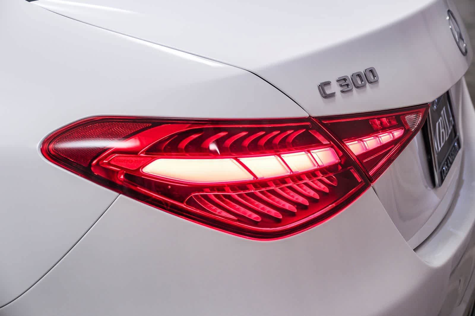 Used 2025 Mercedes-Benz C 300 4MATIC Sedan image 7