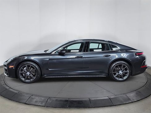 Certified 2024 Porsche Panamera image 2