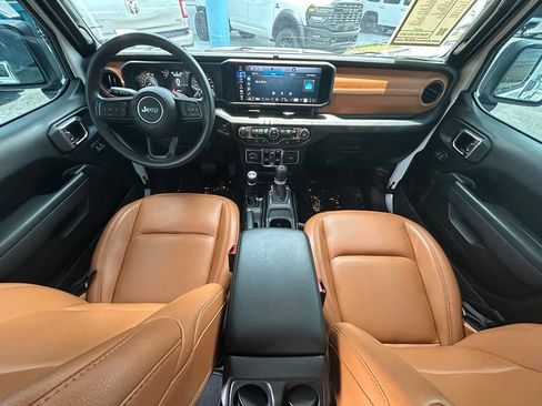 Used 2026 Jeep Wrangler Unlimited Sport AWD/4WD image 10