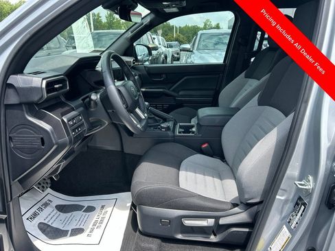 Used 2025 Toyota 4Runner TRD Sport AWD/4WD image 2