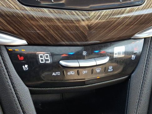 Used 2022 Cadillac XT6 Sport w/ Platinum Package image 17