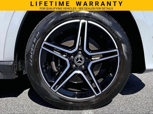 Used 2024 Mercedes-Benz GLS 450 4MATIC image 9