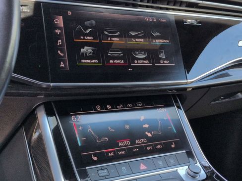 Used 2019 Audi Q8 Premium w/ Convenience Package AWD/4WD image 28