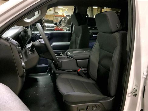 New 2026 Chevrolet Silverado 1500 Custom Trail Boss w/ Turbomax Blackout Package AWD/4WD image 9