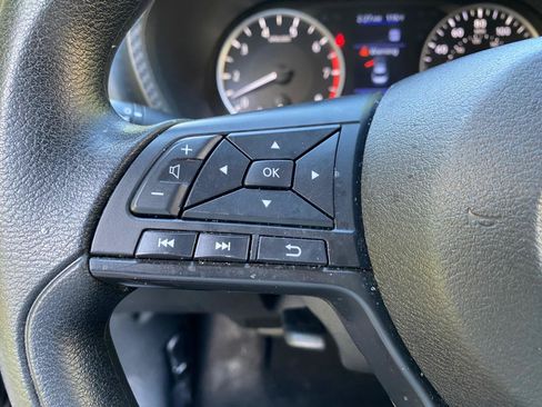 Used 2025 Nissan Sentra S FWD image 55