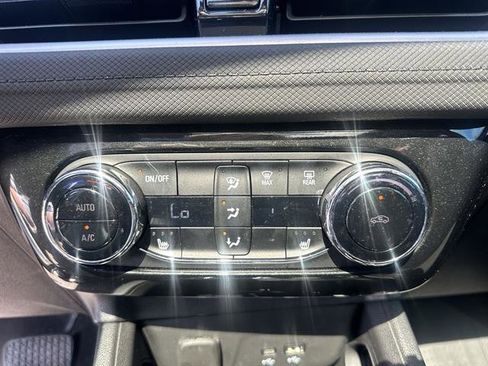 Used 2025 Chevrolet TrailBlazer LT w/ Convenience Package image 17