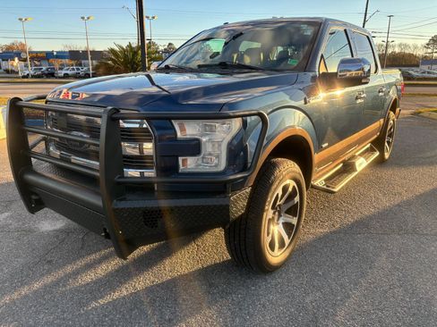 Used 2015 Ford F150 Lariat w/ Equipment Group 502A Luxury image 2