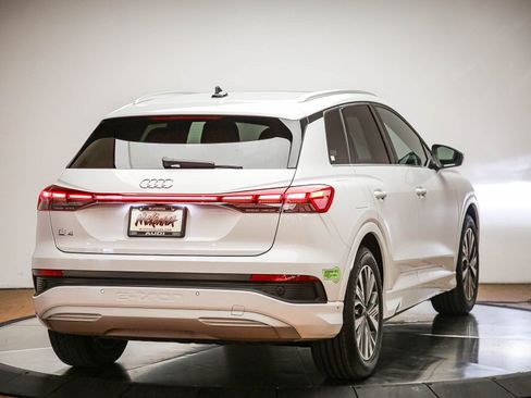 Certified 2023 Audi Q4 e-tron Premium Plus w/ Premium Plus RWD image 5