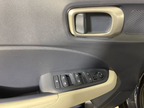 New 2026 Hyundai Venue SEL image 18