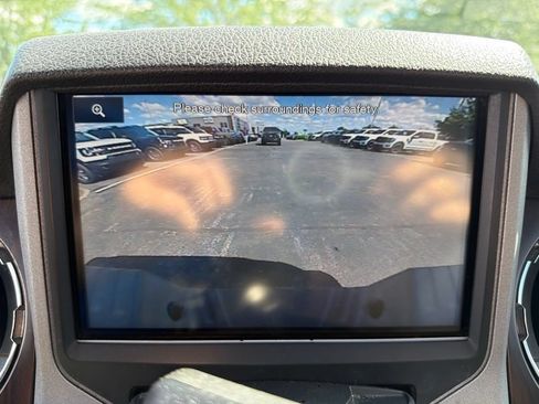 Used 2015 Ford F350 Lariat w/ Lariat Ultimate Package AWD/4WD image 10
