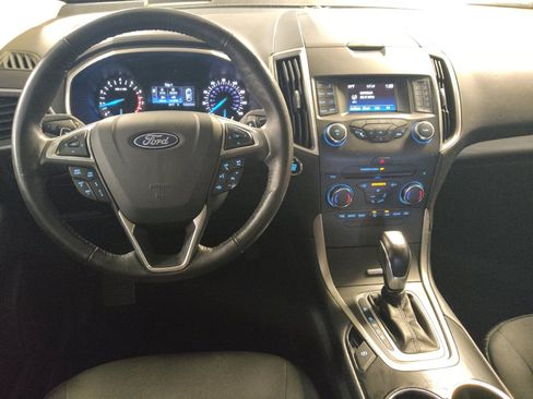 Used 2018 Ford Edge SEL w/ Ford Safe & Smart Package FWD image 22