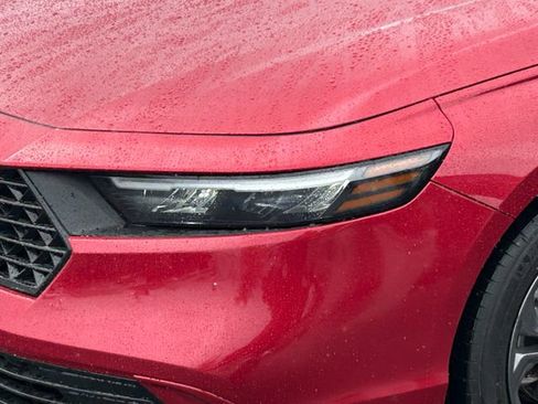 Used 2023 Honda Accord EX image 11