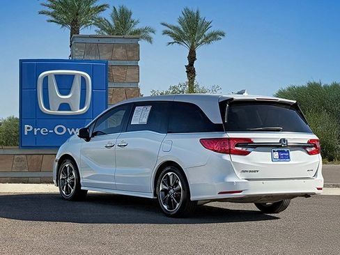 Used 2024 Honda Odyssey Elite image 4