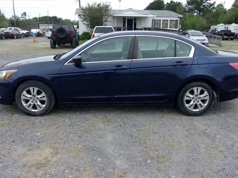 Used 2010 Honda Accord LX-P image 4