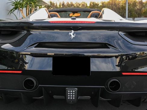 Used 2019 Ferrari 488 Spider RWD image 3