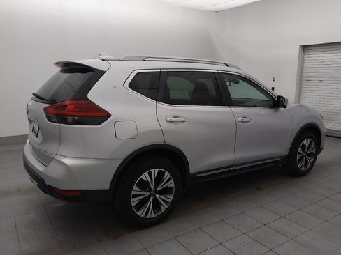 Used 2018 Nissan Rogue SL image 10