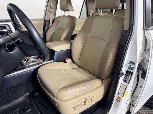 Used 2019 Toyota 4Runner SR5 Premium AWD/4WD image 24