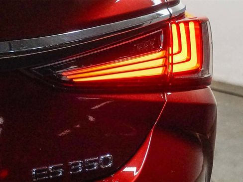 Used 2023 Lexus ES 350 w/ Premium Package image 10