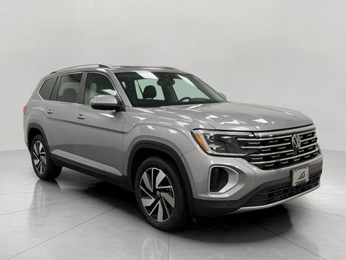 Used 2024 Volkswagen Atlas SEL AWD/4WD image 36