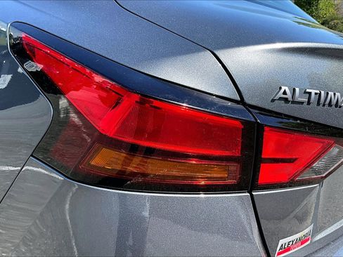 Used 2024 Nissan Altima 2.5 SV image 27