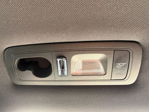 Used 2016 Porsche Cayenne AWD/4WD image 32