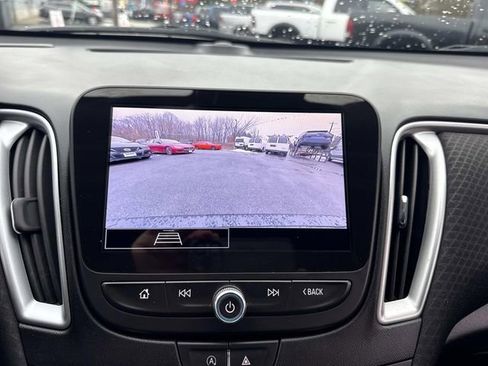 Used 2023 Chevrolet Malibu LT image 25