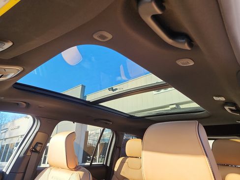 New 2025 Jeep Grand Cherokee Summit w/ Obsidian Package image 9