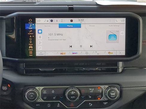 New 2025 Jeep Wrangler Unlimited Rubicon image 17