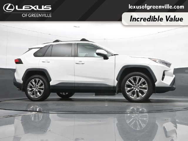 Used 2019 Toyota RAV4 XLE Premium w/ Cold Weather Package AWD/4WD image 40