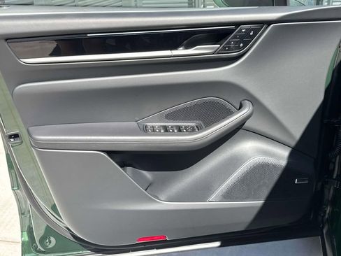 New 2026 Porsche Macan Electric RWD image 22