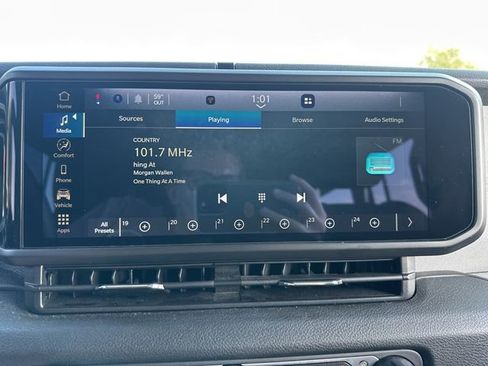 Used 2024 Jeep Wrangler Sport S image 33