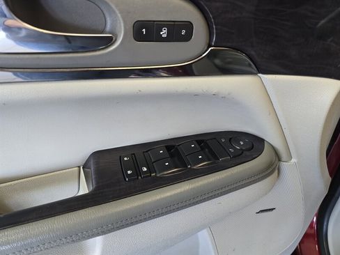 Used 2015 Buick Enclave Leather image 19