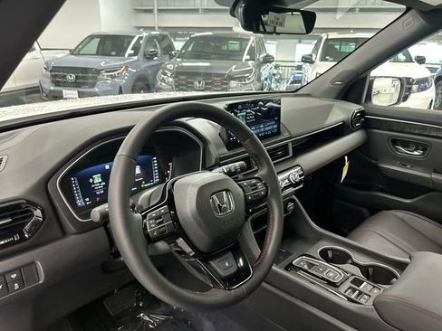 Certified 2025 Honda Pilot Black Edition image 24