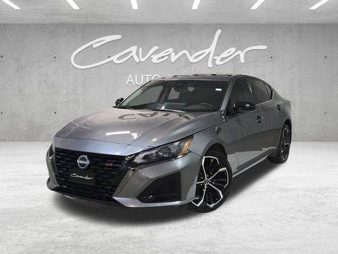Used 2024 Nissan Altima 2.5 SR w/ SR Premium Package AWD/4WD image 1
