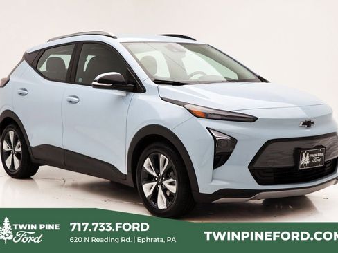 Used 2023 Chevrolet Bolt EUV LT w/ Convenience Package image 1